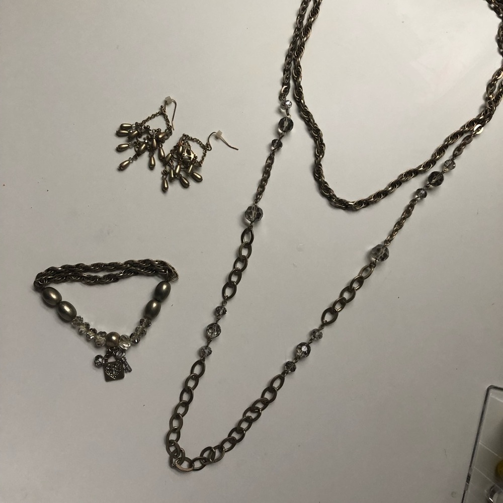 Long necklace